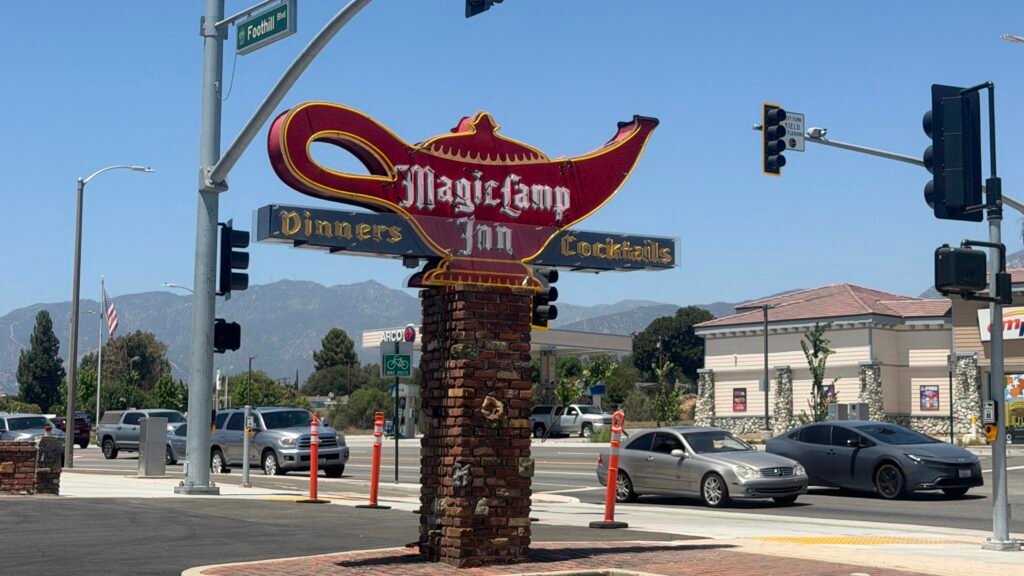 Sign for Magic Lamp