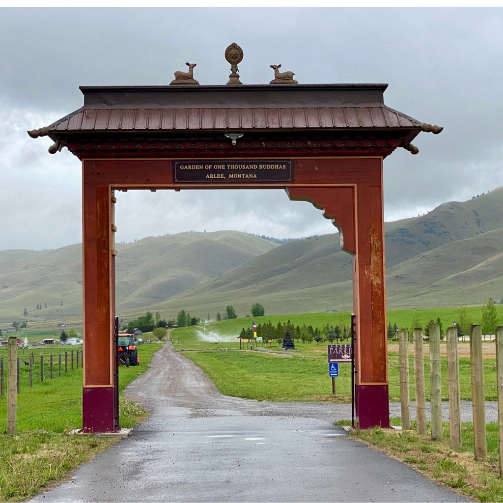 Entrance to the Garden of 1000 Buddhas