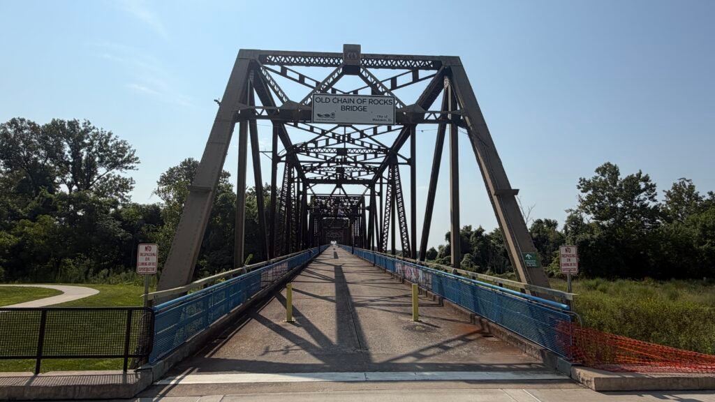 Entrance to the Old Chain of Rocks Bridge